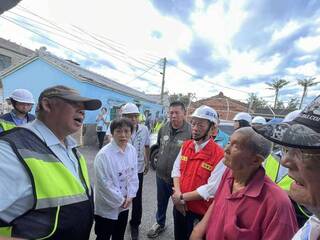 劉世芳視察東石災後復原　22戶屋損完成勘查或估價