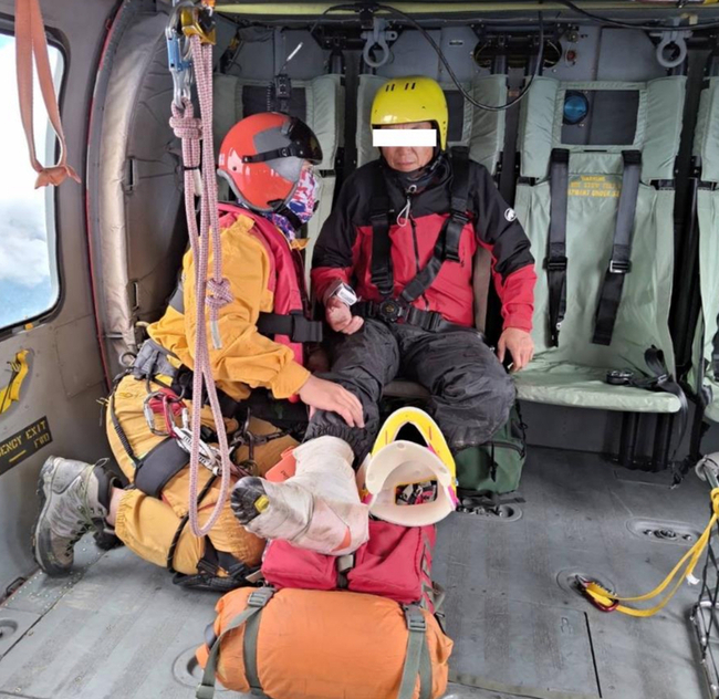 山友登畢羊縱走腳踝扭傷無法行走　空勤出動救援 | 華視新聞