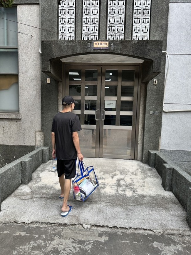 假釋期間高調拍片　詐欺車手入監服殘刑 | 華視新聞