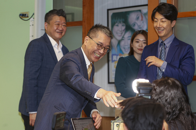 與蘇貞昌關係受矚  徐國勇談新北初選：一定公平公正 | 華視新聞