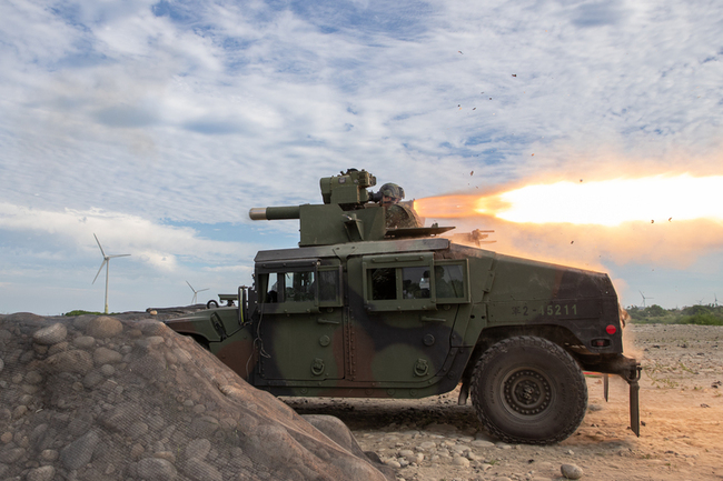 第五作戰區天馬操演　拖式2B飛彈精準命中目標 | 華視新聞