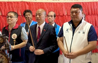 韓國瑜挺馬文君、游顥反罷免　罷團志工掃街宣傳