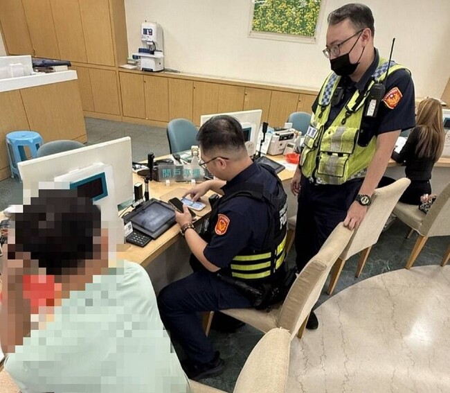 加入骨董社團遇詐騙　台中男匯款前警銀及時攔阻 | 華視新聞