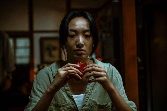 蔡思韵演出最恐怖孕婦　吞豬肝、撕咬生肉劇情 | 華視新聞