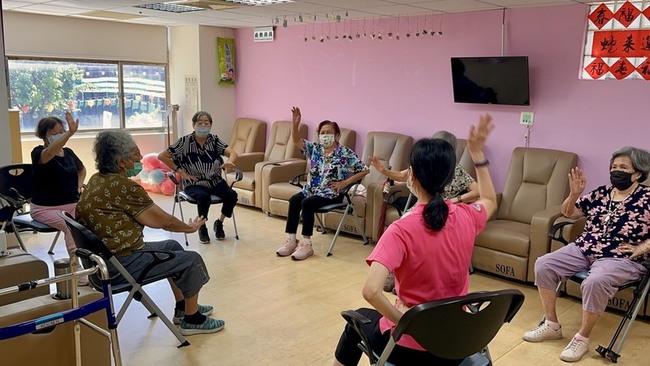 衛福部：盼長照3.0上路後　醫療與照護無縫接軌 | 華視新聞