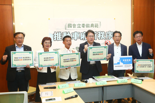 立委響應高鐵「寧靜車廂」 籲台鐵跟進