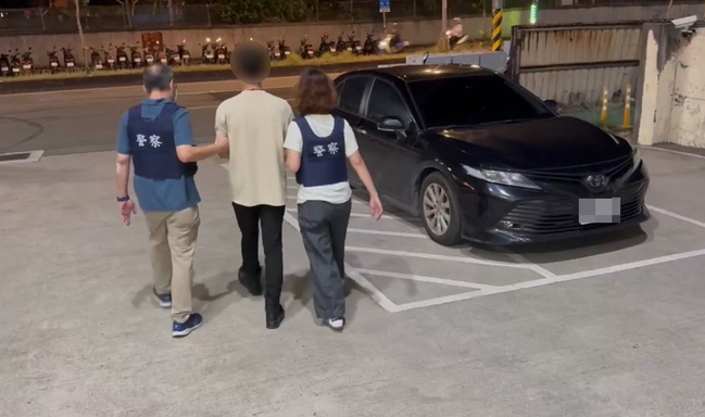 通緝犯高雄當街遭射殺  警方逮獲2共犯 | 華視新聞