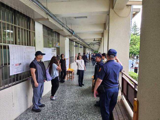 核三重啟公投　蔡英文完成投票 | 華視新聞