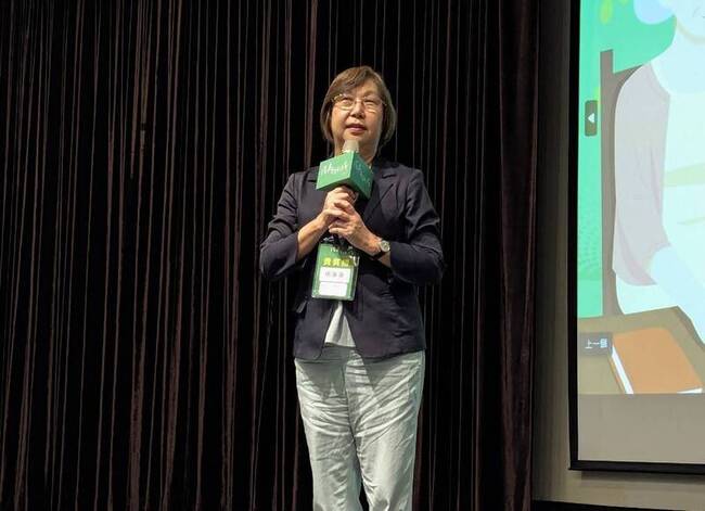 約1/3長者獨居或僅配偶同住  宗教界盼續服務社會 | 華視新聞