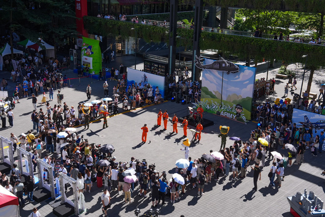 國防部信義區辦嘉年華　陸戰儀隊演出高難度靜默槍法 | 華視新聞