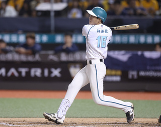 林家鋐敲超前三壘打助雄鷹止敗  首獲單場MVP