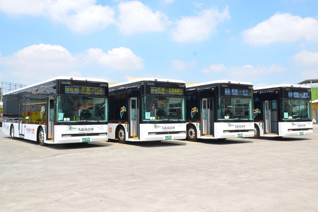 台南再添10輛電動公車　估9月底數量逾1/4 | 華視新聞