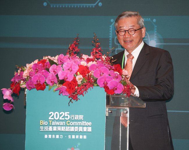 吳誠文：成立健康數據服務公司　緯創廣達等將加入 | 華視新聞