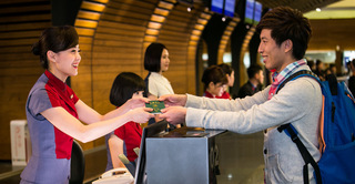 華航向國軍致敬　軍人節優先升等商務艙