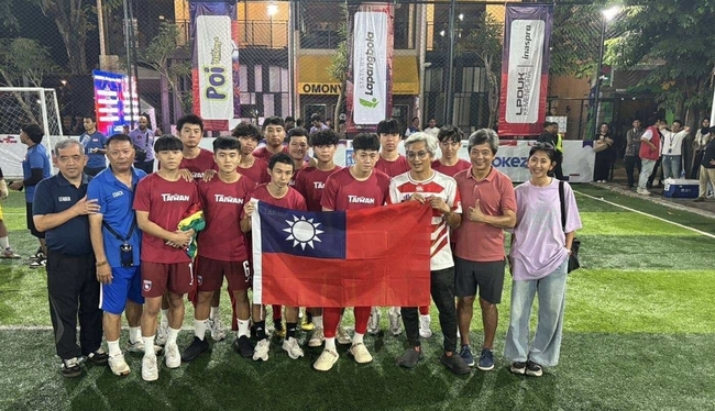 台灣六人制男足披Taiwan球衣　盼實現足球外交 | 華視新聞