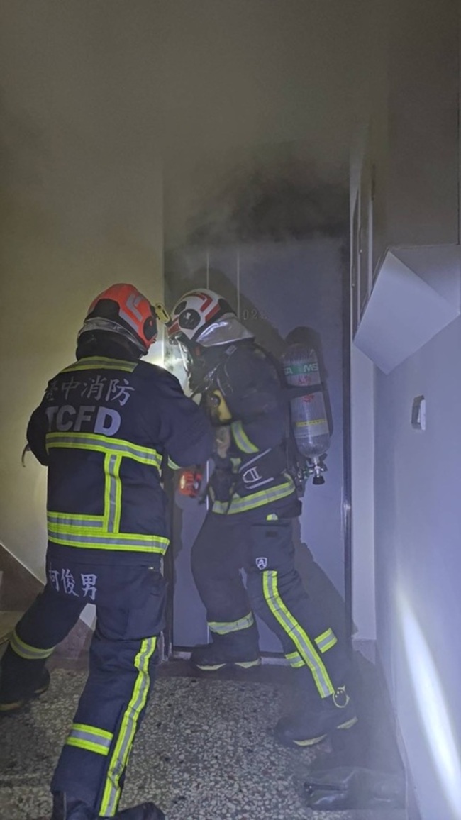 台中豐原出租套房情侶命喪火窟　警排除人為縱火 | 華視新聞