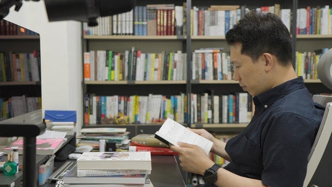 公視短片開箱涂豐恩私宅　走進閱讀日常 | 華視新聞