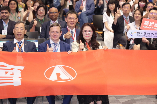 2025 ESG高峰會登場　王怡心：首推永續會計黑客松競賽 | 華視新聞