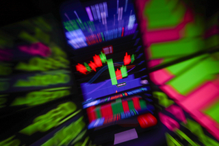 台股平盤下震盪　軍工、機器人族群領漲