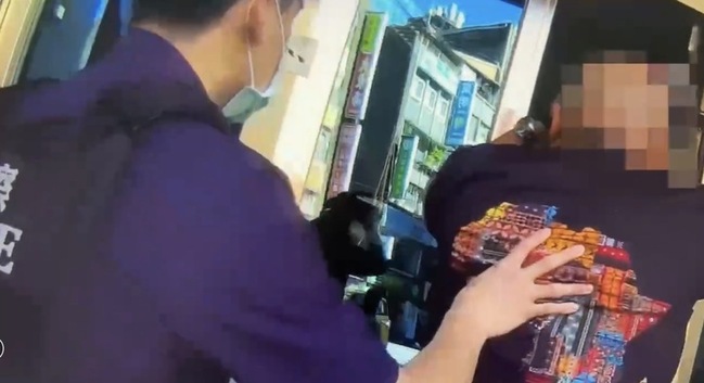 北市男無故毆打不相識路人 警獲報管束送辦 | 華視新聞