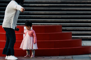 兒盟調查：8成家長憂孩子落後 6成提前安排先修課