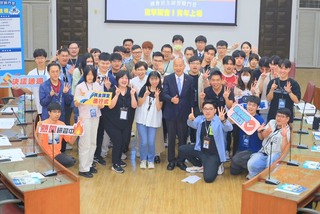 立院辦民主戰鬥營　韓國瑜鼓勵青年勇敢探索放眼國際