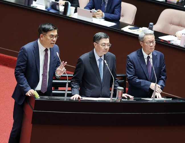 立委問風災光電板處理　彭啓明：政府絕對不會買單 | 華視新聞