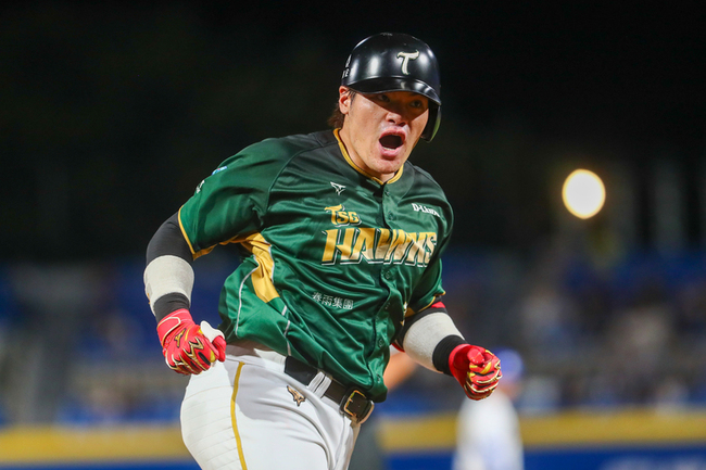 張肇元開轟獲MVP　妨礙打擊要更留意手套位置 | 華視新聞