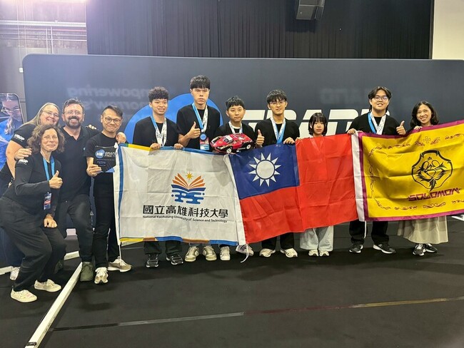 高科大燃料電池車隊  首征H2GP世界大賽奪銀牌 | 華視新聞