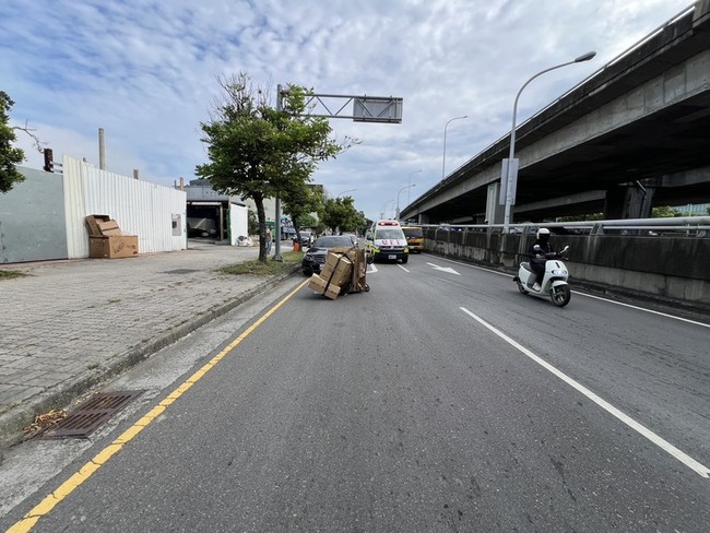 台中車輛撞人沒下車查看還輾過去　警朝殺人罪偵辦 | 華視新聞
