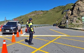 合歡山8天內3場賽事　警力疏導交通嚴禁併排騎行