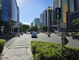 北市民生敦化路口試辦行人2段式穿越  通行秒數增