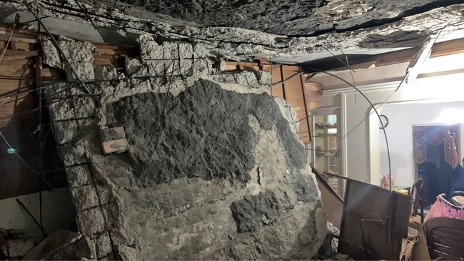 基隆民宅天花板崩落　8人暫安置飯店 | 華視新聞