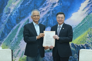 拜會卓榮泰  游錫堃：內閣未來一定越來越好