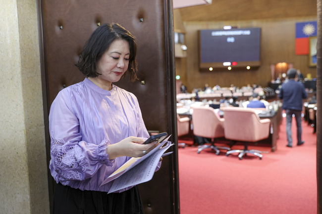 超思案偵結官員無不法　綠：司法判決打臉藍白 | 華視新聞