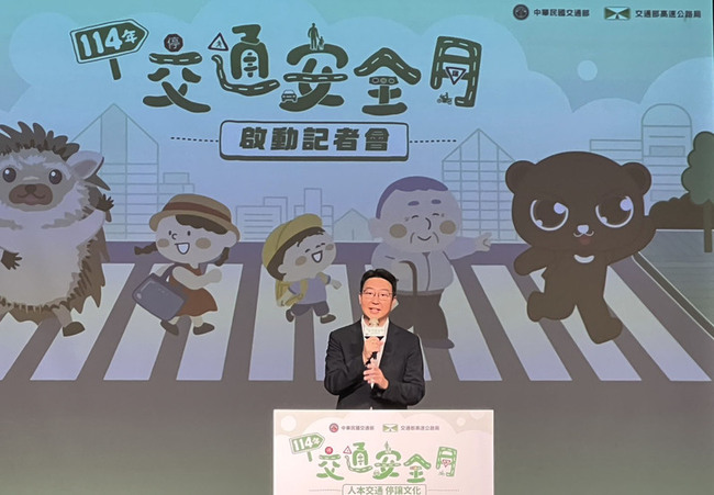 民眾搶訂連假高鐵票　交長：台鐵和客運都是好選擇 | 華視新聞