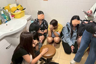 非法養生會館藏春色　6泰女1男躲廁所遭逮