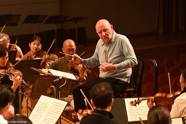 小澤征爾90歲冥誕　艾森巴赫演馬勒「復活」紀念 | 華視新聞