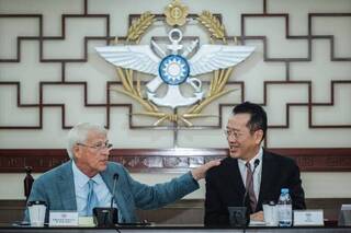 顧立雄會晤美參院軍委會主席　期望台美安全合作深化