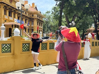 越南國慶前夕河內人群湧現  全民掀愛國主義熱潮