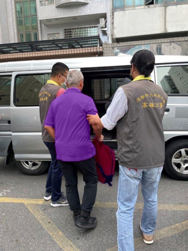 高雄菸酒商欠稅費近1900萬還脫產　裁定管收3個月 | 華視新聞