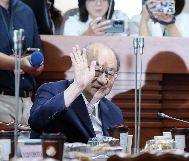 立法院報到提總召任期　柯建銘：到明年2月1日 | 華視新聞