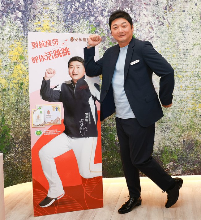 曾豪駒首拍代言廣告「跳」了20次　直呼隔行如隔山 | 華視新聞