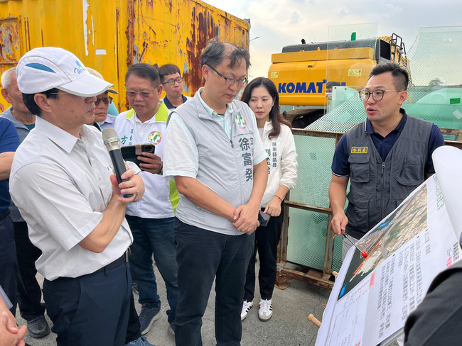 徐富癸會勘屏南水利工程　提升沿海防洪韌性 | 華視新聞