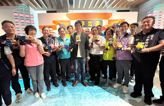 竹縣義民創藝展登場　12校彩繪神豬作品傳承文化 | 華視新聞