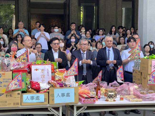 教育部普渡團隊到齊　新政次劉國偉：心情像轉學生 | 華視新聞