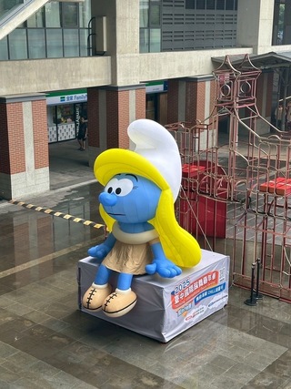 台中國際踩舞嘉年華　藍色小精靈先快閃暖場