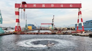 台船無人船奮進魔鬼魚號亮相　首獲船級協會認證