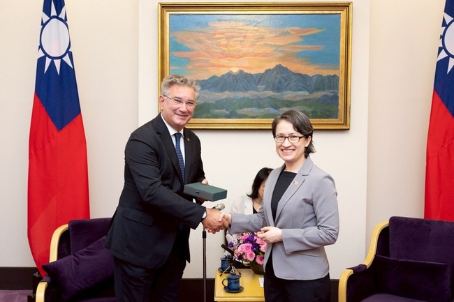 副總統接見義大利國會訪團　關注台海和平盼深化交流 | 華視新聞