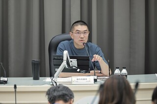 R82公車進基中惹議將取消 免費接駁車替代